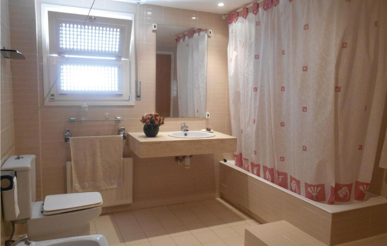 3 Bedroom Gorgeous Apartment In Tossa De Mar Exterior photo